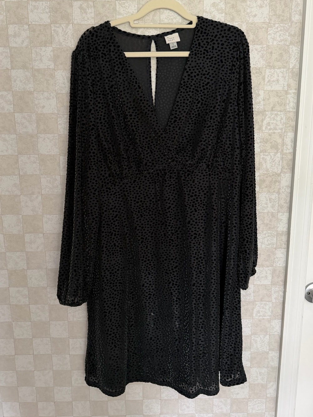 Forest Green Velvet Textured V-Neck Long Sleeve Short Dress - Womens